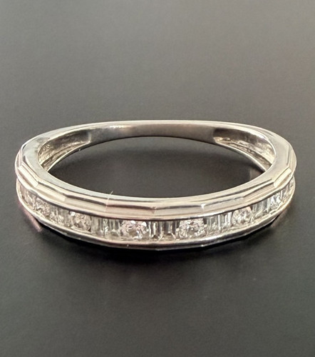 9ct 375 white gold - 9ct, 0.25ct