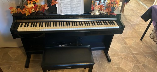 Yamaha clp825 clavinova - clp825,