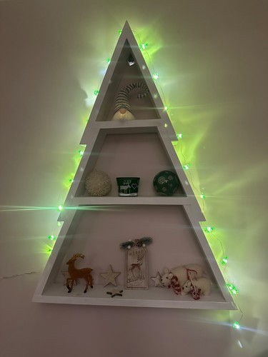 Wooden christmas tree shelf - wooden,