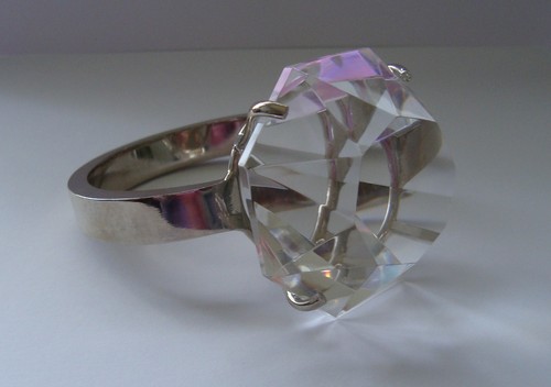 Fun giant crystal diamond - fun,