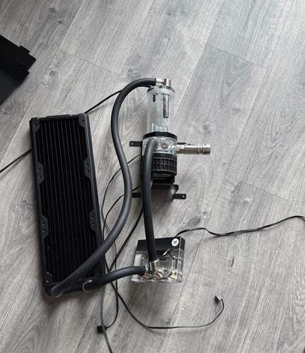 Ekwb water cooling - water,