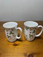 WEDGWOOD Wild Strawberry Mug