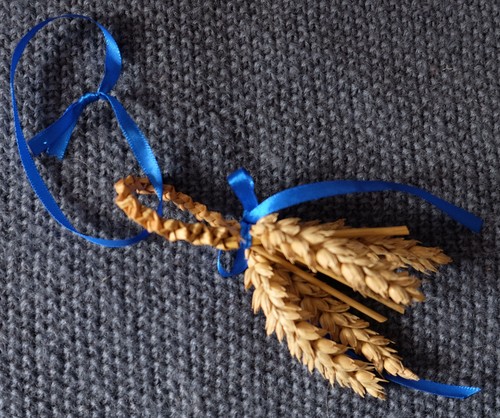 Simple plaited loop handmade - plaited,