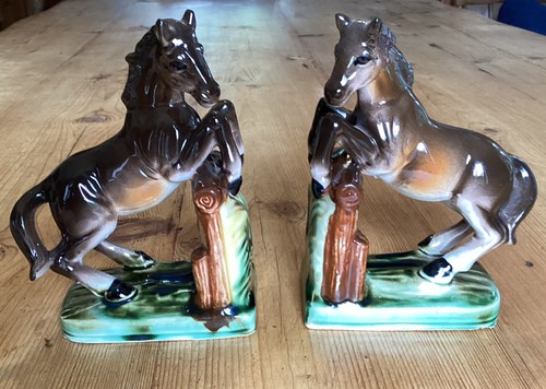 Pair ceramic jumping - pair, horses