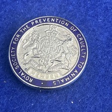 Vintage RSPCA MEMBER Silver Tone & Enamel Pin Badge made By CAXTON 30mm Diameter