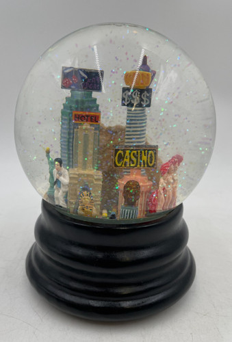 Saks las vegas musical snow - vegas,
