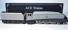 Ace Trains  O gauge E/4, LNER A4 no 2512 'Silver Fox' locomotive, mint condition