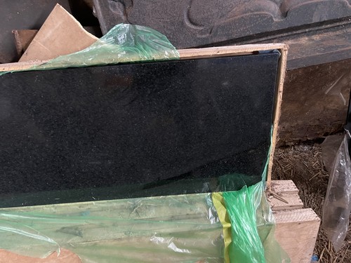 Black granite boxed - black, lipped