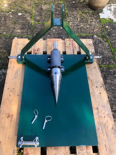 Tractor log splitter - splitter, screw