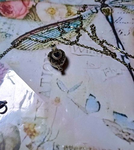 Silver tone heart cage - tone,