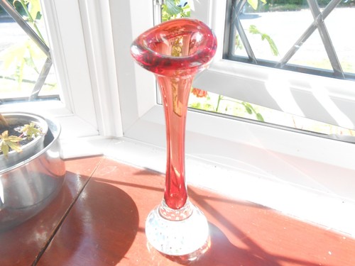 Bubble bud vase - &, clear