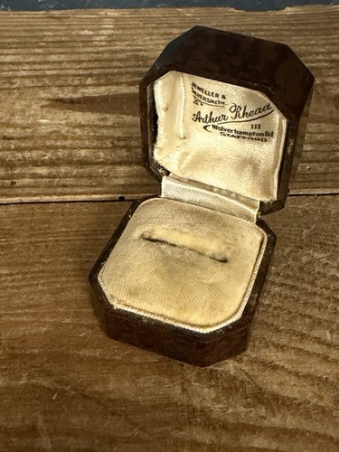 Vintage ring box bakelite art - vintage,