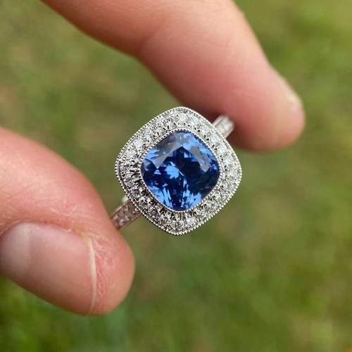 Cushion cut blue - 2.50,