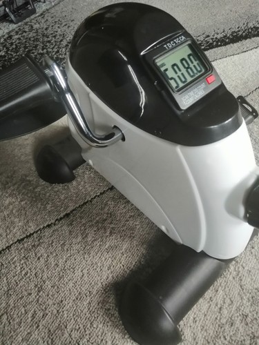 Pedal exercise machine with - machine,