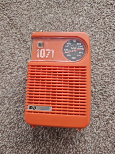 Vintage retro pye - radio, 1071