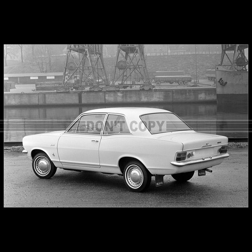 Photo 021658 vauxhall - a.021658, viva