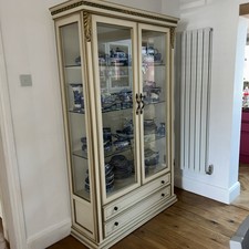 Stunning classic Glass Cabinet