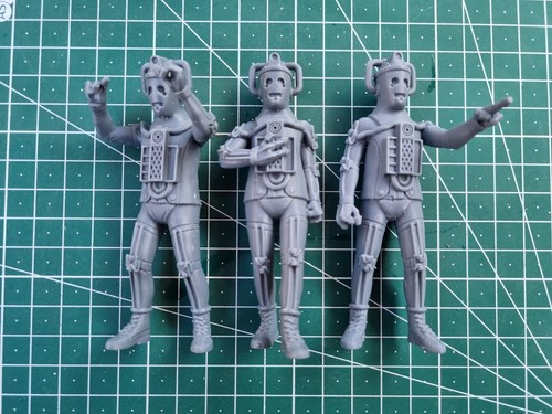 Wheel space cybermen full - in,