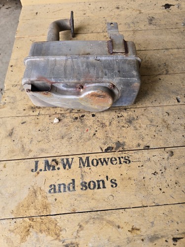 Briggs and stratton exhaust - and,