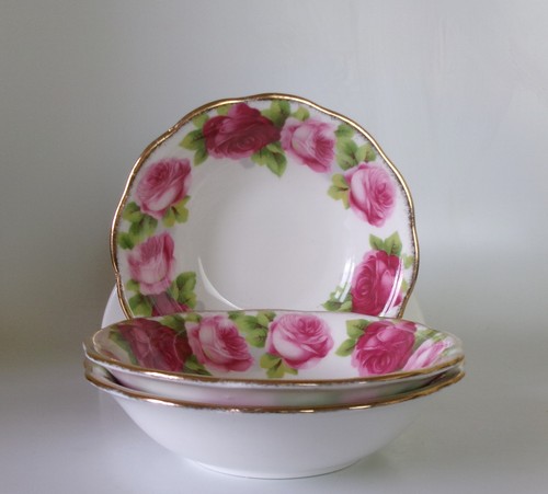 Three royal albert old english - royal,