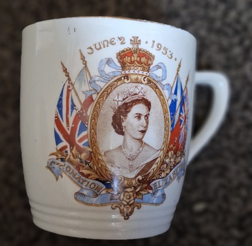 Queen elizabeth coronation mug - elizabeth,