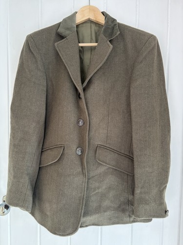Excellent condition green - excellent,