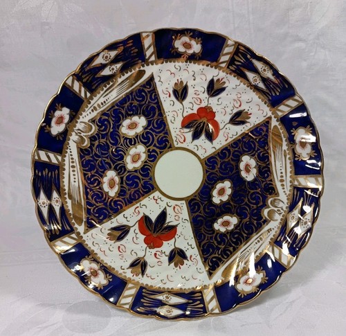 Imari style pedestal dish cake - imari,