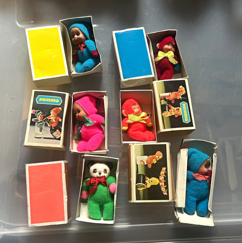 Lot assorted small boxed - small,