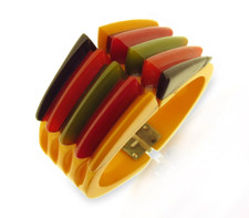 GENUINE RARE Art Deco Original  'PHILADELPHIA'  Bakelite sprung Bracelet Bangle