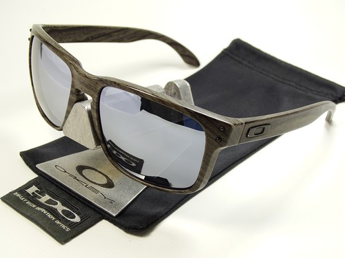 Oakley holbrook woodgrain - oakley,