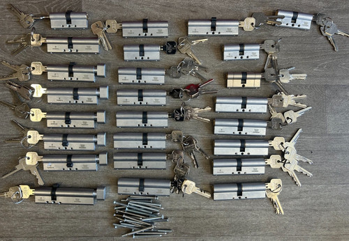 Job lot 25x euro - lot, of