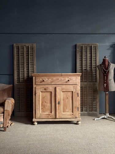 Rustic antique pine - pine, cupboard
