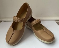 HOTTER Shake Shoes, Size 4 in