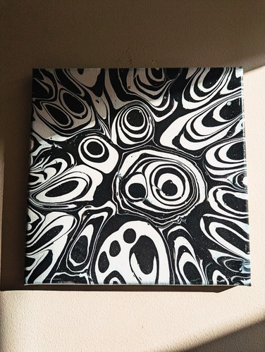 Monochrome zoom original - monochrome, zoom-original