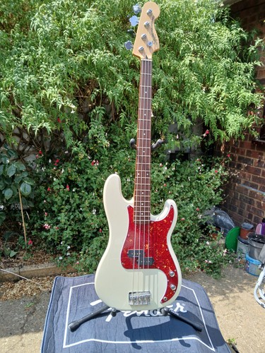 Squire precision bass white - bass,