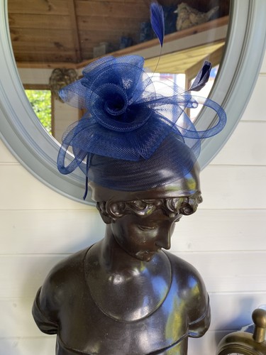 Stunning navy fascinator - stunning, on