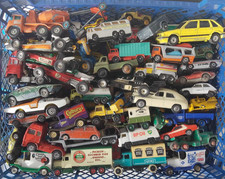 ORIGINAL VINTAGE DIECAST TOY JOB LOT CORGI MATCHBOX & OTHERS CARS TRUCKS etc