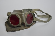 WWII WW2 German Kriegsmarine Navy U-boat Uniform AUER Red Lens Goggles + Case