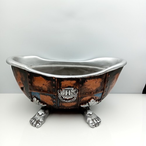 Hendricks gin bath tub - gin,