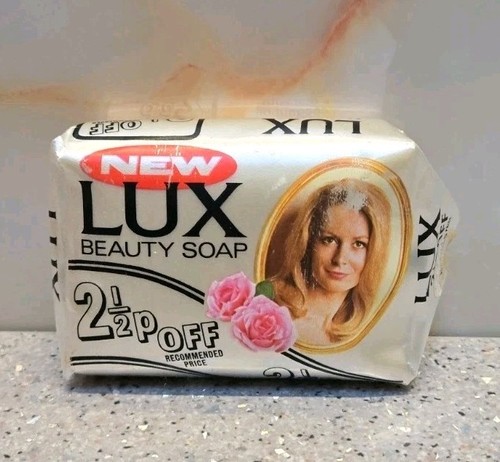 Vintage lux beauty - beauty, bar