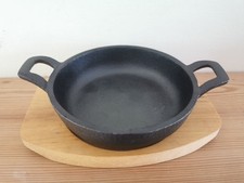 Artesa Mini Cast Iron Tapas Dish with Wooden Board Oven & Induction Hob Safe Pan