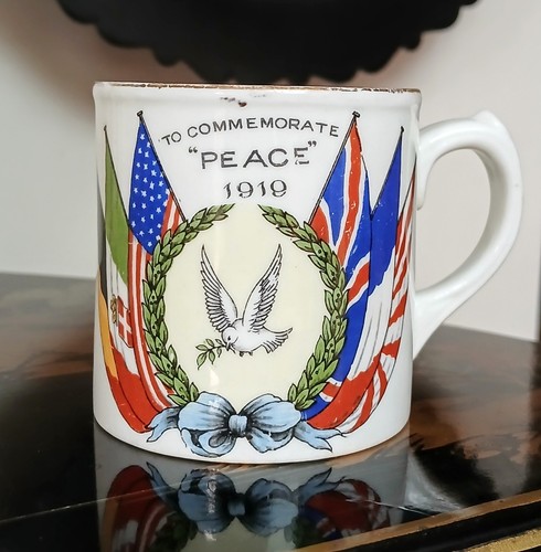 Antique 1919 aynsley china - 1919,