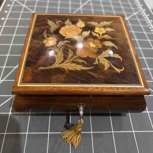 Vtg italy wood - wood, jewelry