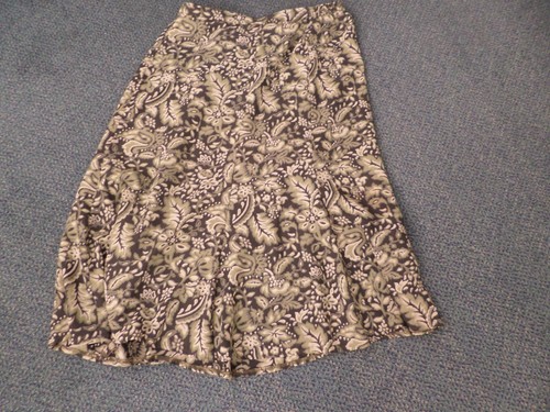 Ladies green patterened eastex