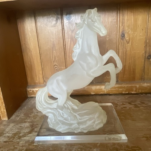 Frosted acrylic rearing - acrylic,