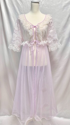 Vintage 1960 lace - lace, bed