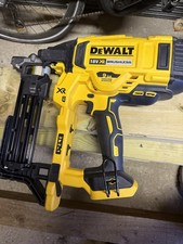 ? Dewalt DCFS950 18v Brushless 9ga Fencing Stapler, nearly new  condition ? 