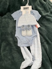 Dkny Baby Boy Clothes 4 Pc Hat Sock Pyjamas Bodysuit Set Blue 6-9 Months