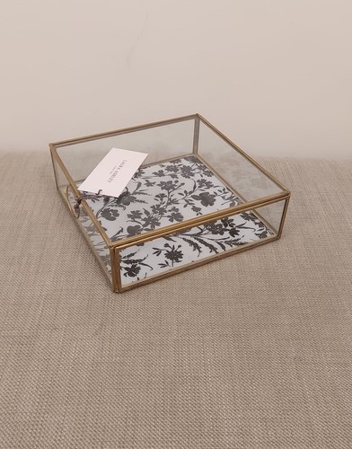Laura ashley clear single - laura,