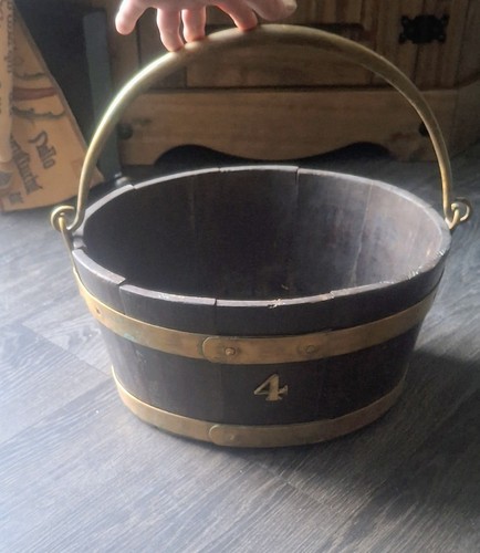Antique lister co - antique, r.a.